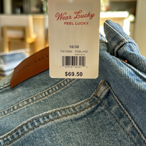 Lucky Brand 90s Midi Short - Picture 4 of 4